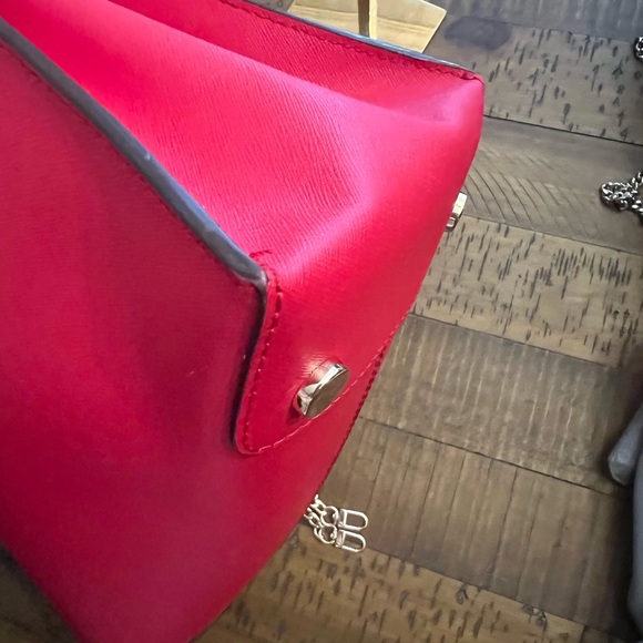 Michael Kors Vibrant Red Bag - Picture 6 of 11